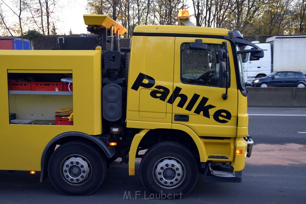 VU LKW A 4 Rich Aachen hinter Rodenkirchener Bruecke P30.JPG - Miklos Laubert